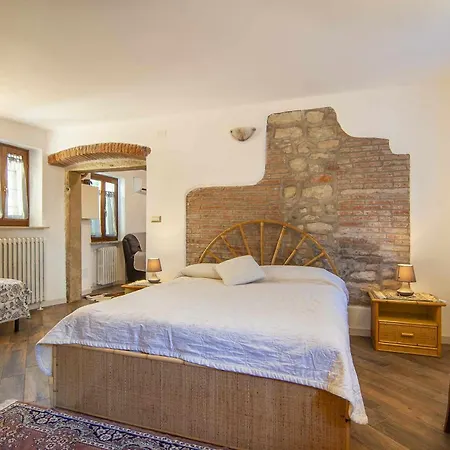 Dimora Laura Romantico Con Stufa A Legno Apartment